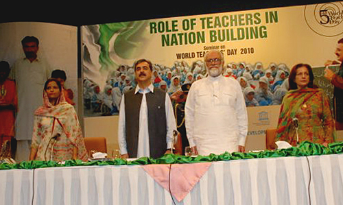 NCHD Confers Performance Certificates on Teachers